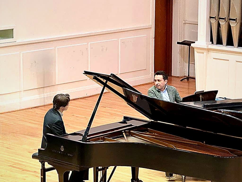 Boris Cepeda teaching at the European Piano Academy of Atlanta